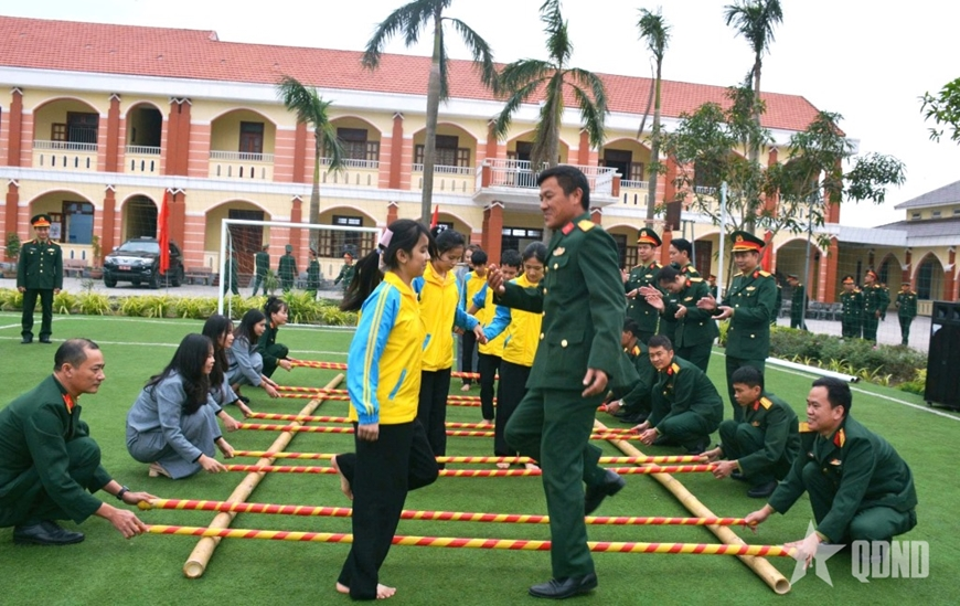 Phát huy truyền thống, cống hiến, lập công trong kỷ nguyên mới
